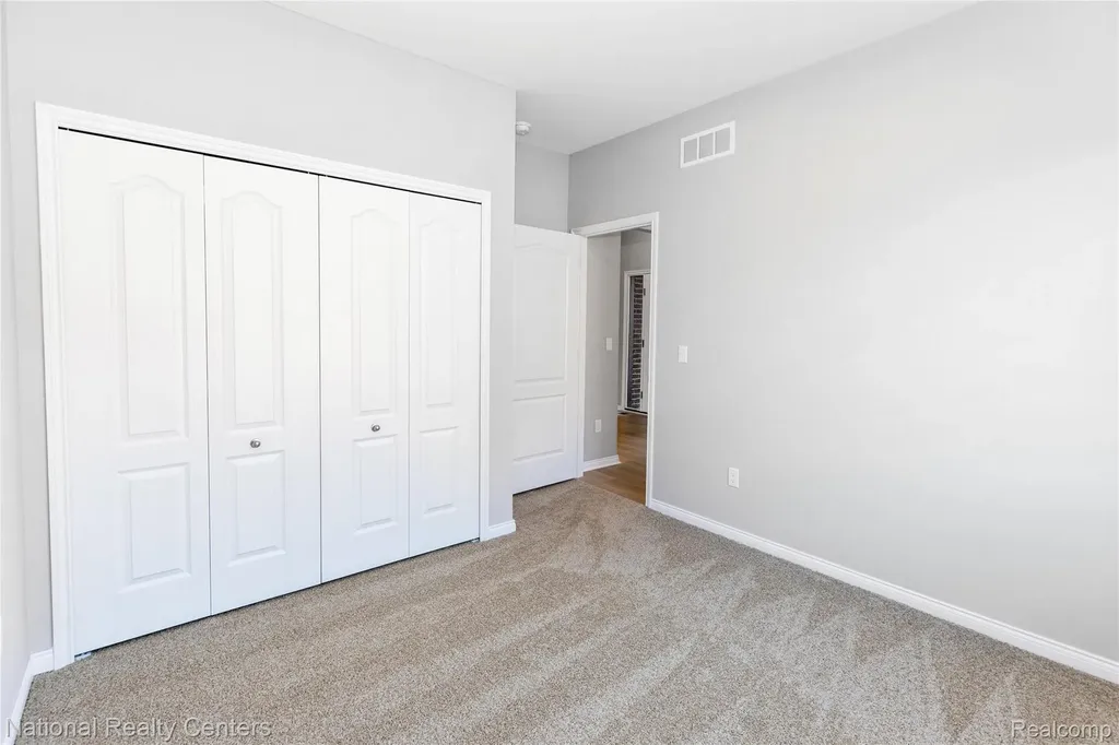 53240 Woodland Meadows Chesterfield Township MI 48047
