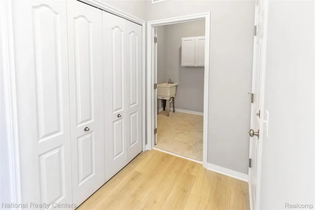 53240 Woodland Meadows Chesterfield Township MI 48047