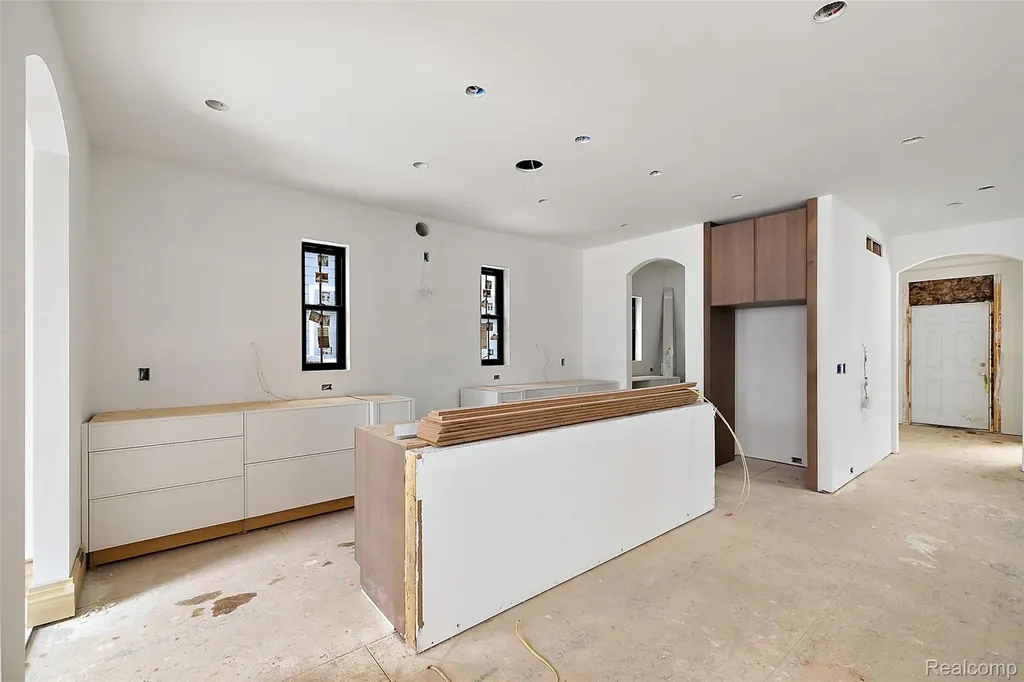 1368 Bennaville Avenue Birmingham City MI 48009