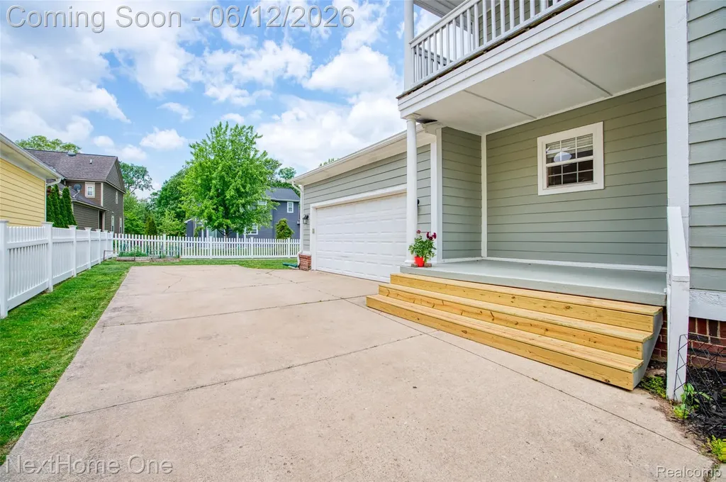 1818 Gilmore Street Howell City MI 48855