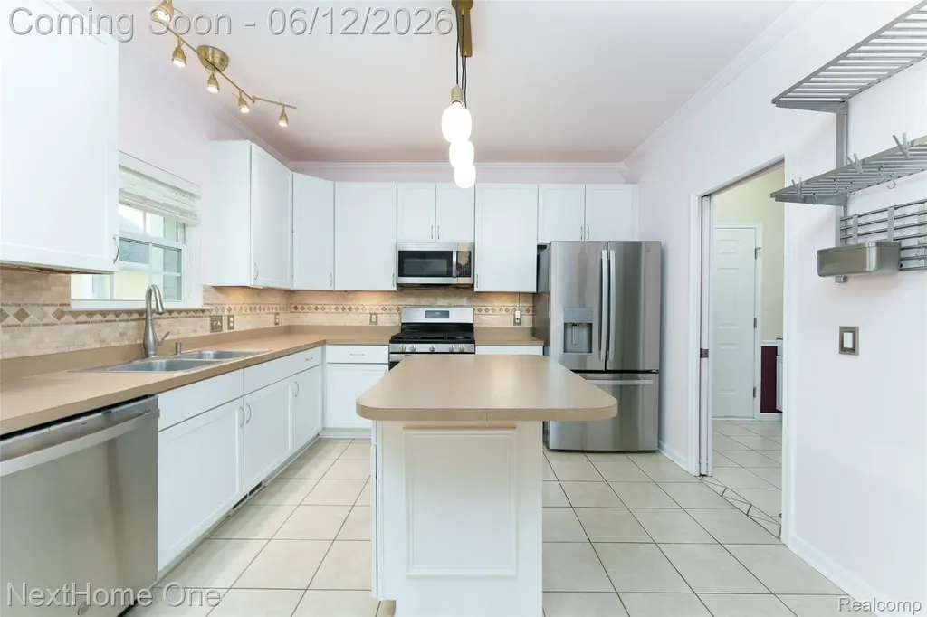1818 Gilmore Street Howell City MI 48855
