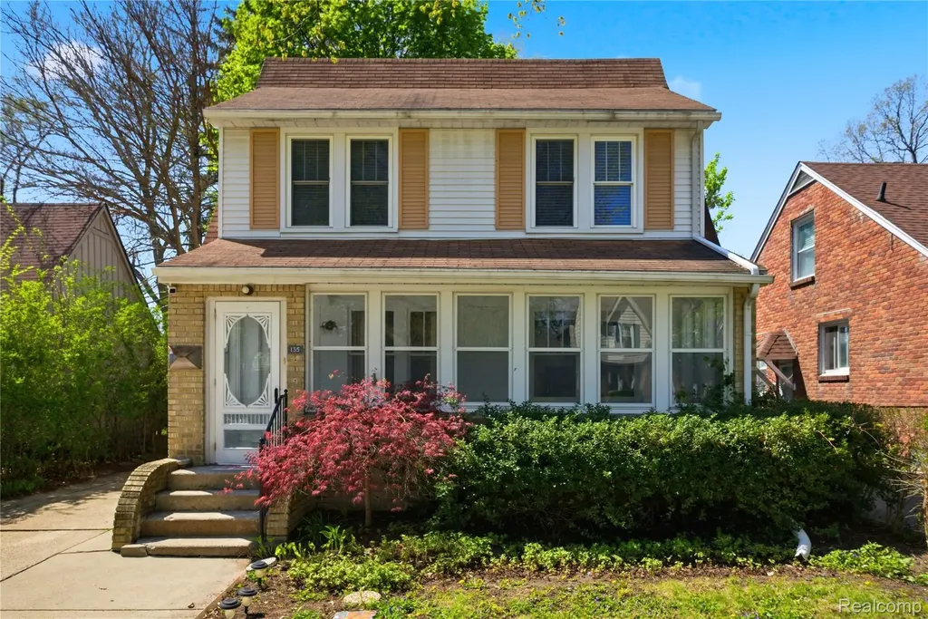 135 N Connecticut Avenue Royal Oak City MI 48067