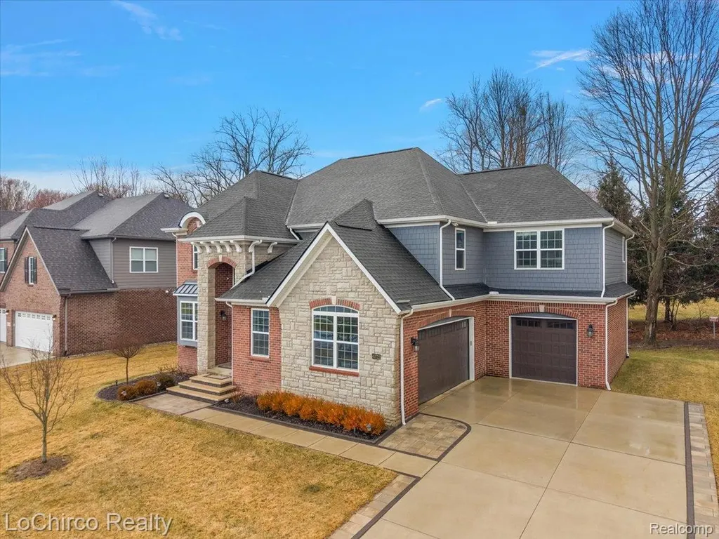 43722 Bolingbrooke Lane Novi City MI 48377