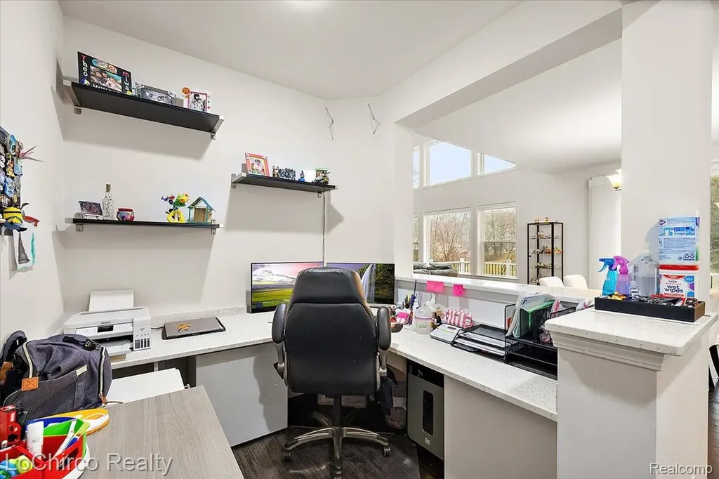 43722 Bolingbrooke Lane Novi City MI 48377