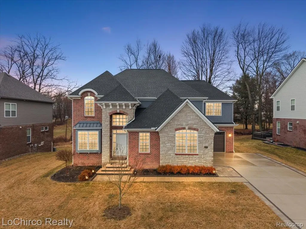 43722 Bolingbrooke Lane Novi City MI 48377