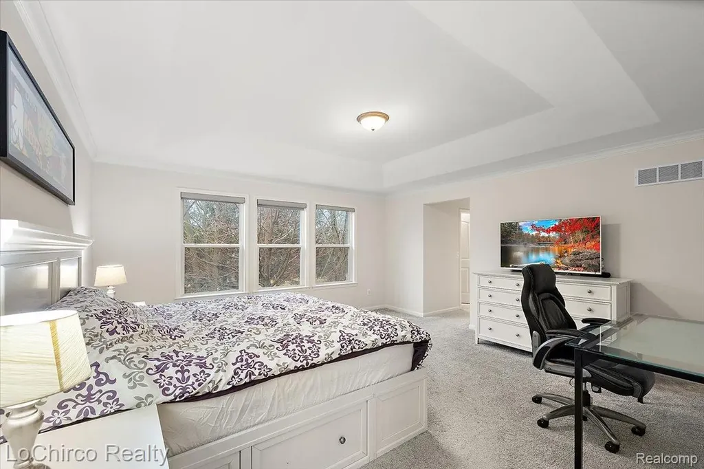 43722 Bolingbrooke Lane Novi City MI 48377