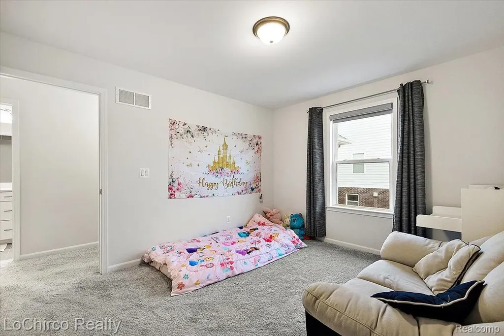 43722 Bolingbrooke Lane Novi City MI 48377