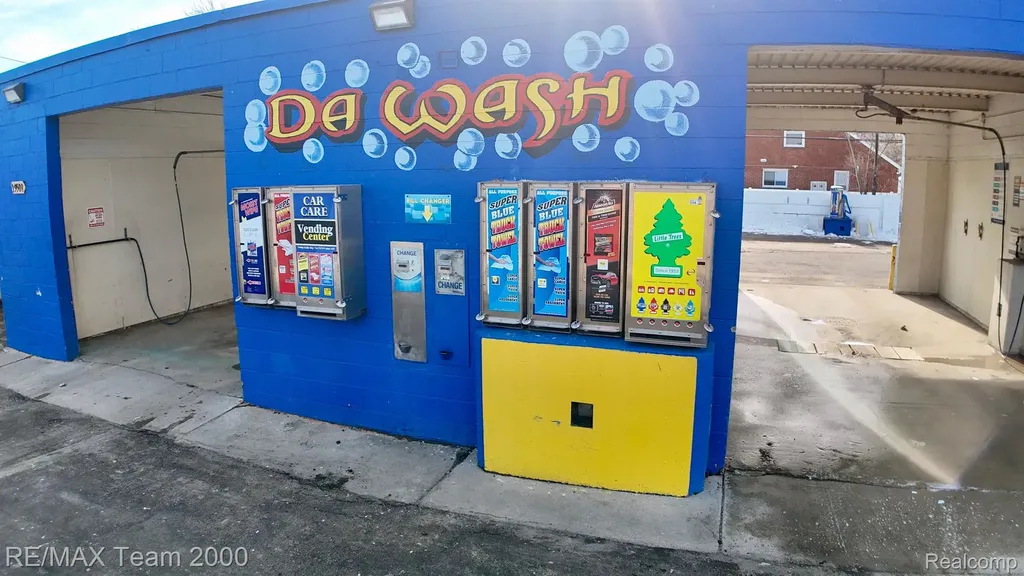 19501 Plymouth Road Detroit City MI 48228