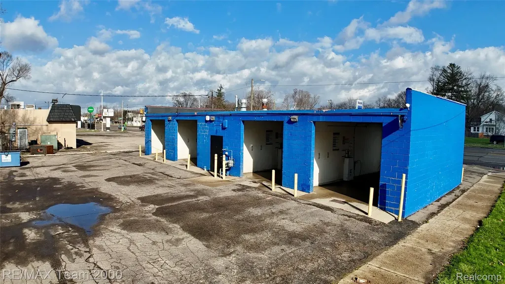 19501 Plymouth Road Detroit City MI 48228
