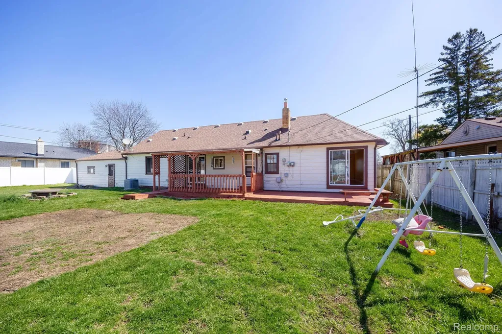 13750 Flanders Street Southgate City MI 48195