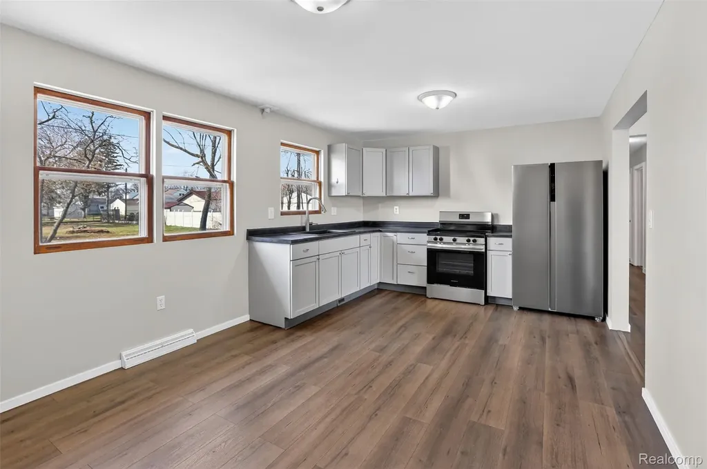 2300 S Lincoln Bay City City MI 48708