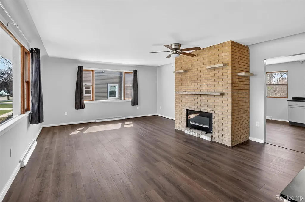 2300 S Lincoln Bay City City MI 48708