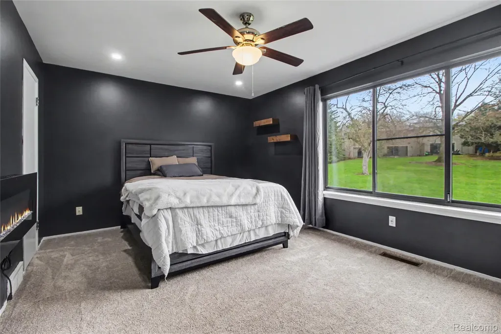 798 Peninsula Court Ann Arbor City MI 48105