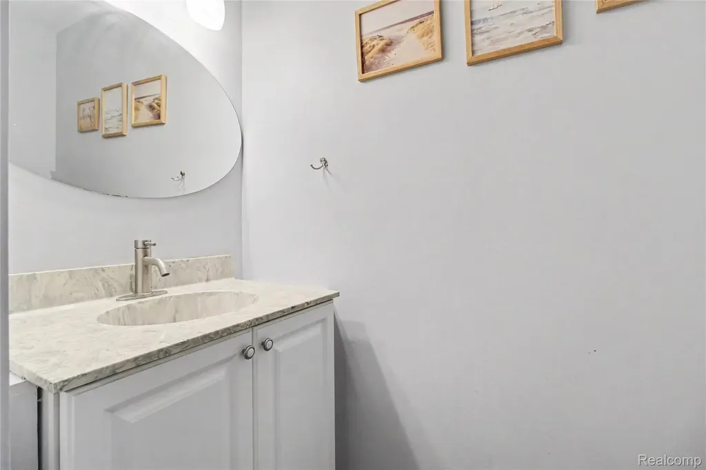 798 Peninsula Court Ann Arbor City MI 48105