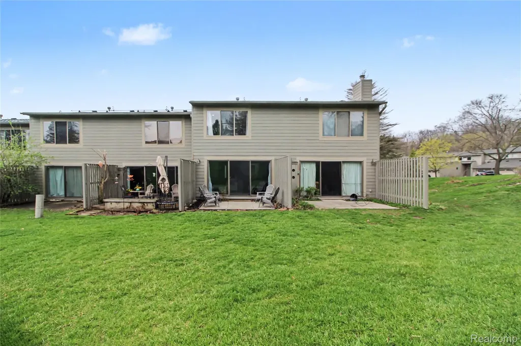 798 Peninsula Court Ann Arbor City MI 48105