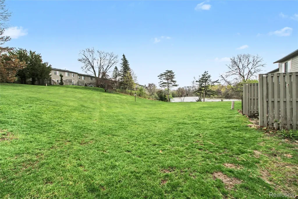 798 Peninsula Court Ann Arbor City MI 48105