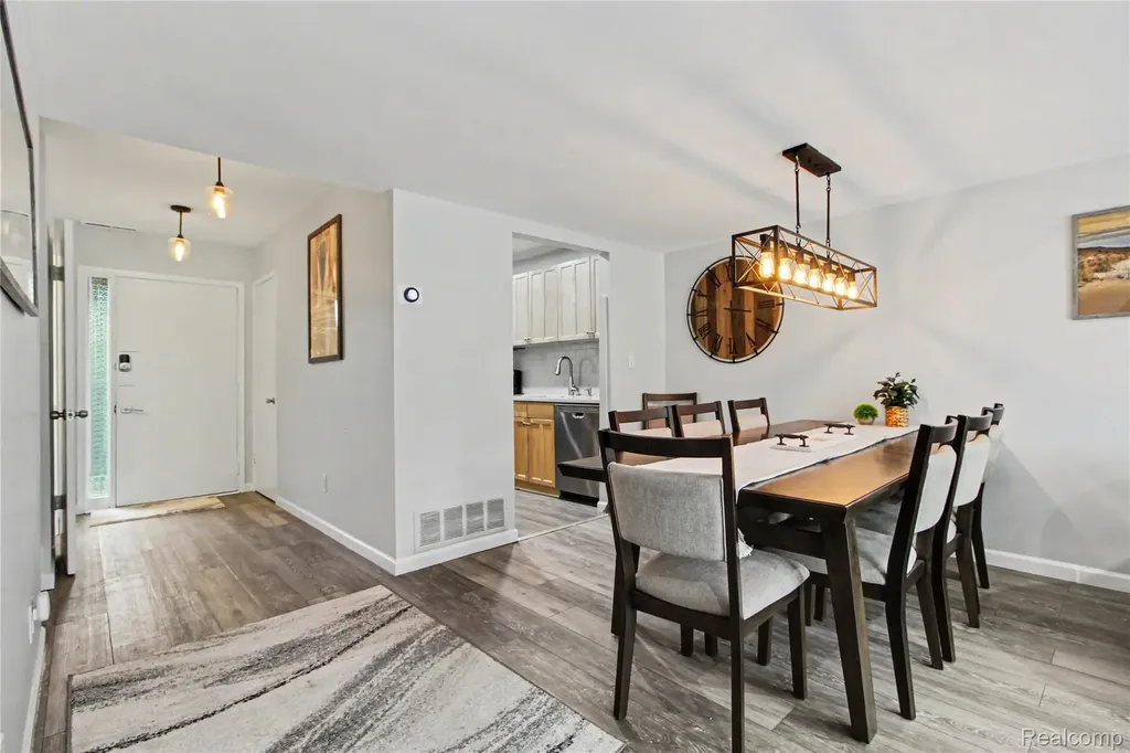 798 Peninsula Court Ann Arbor City MI 48105