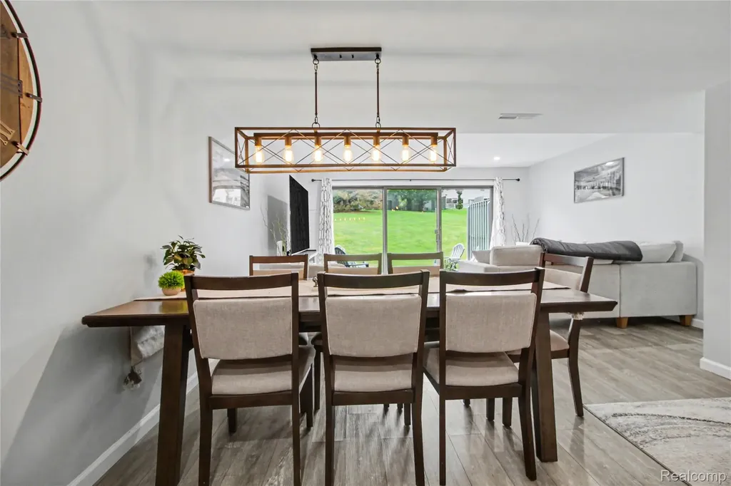 798 Peninsula Court Ann Arbor City MI 48105
