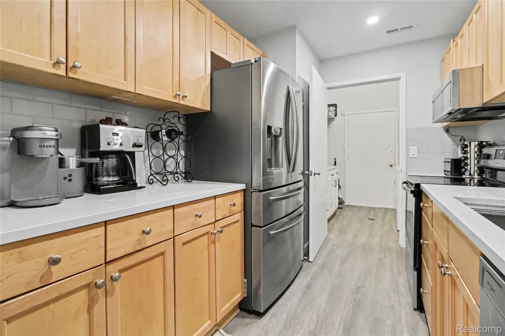 798 Peninsula Court Ann Arbor City MI 48105