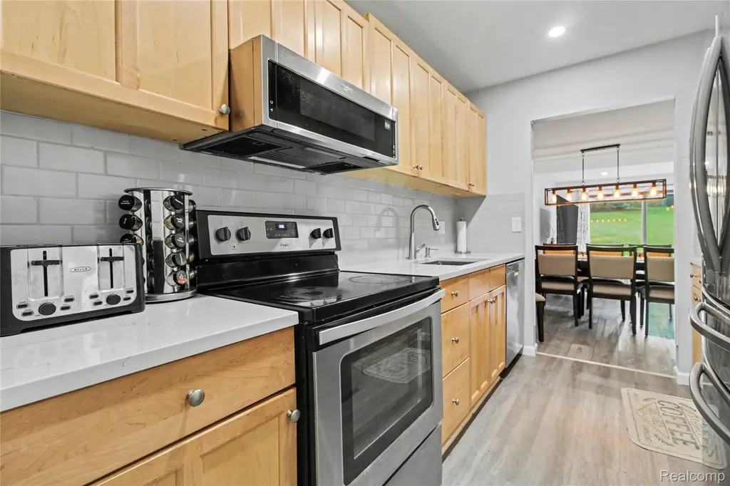 798 Peninsula Court Ann Arbor City MI 48105