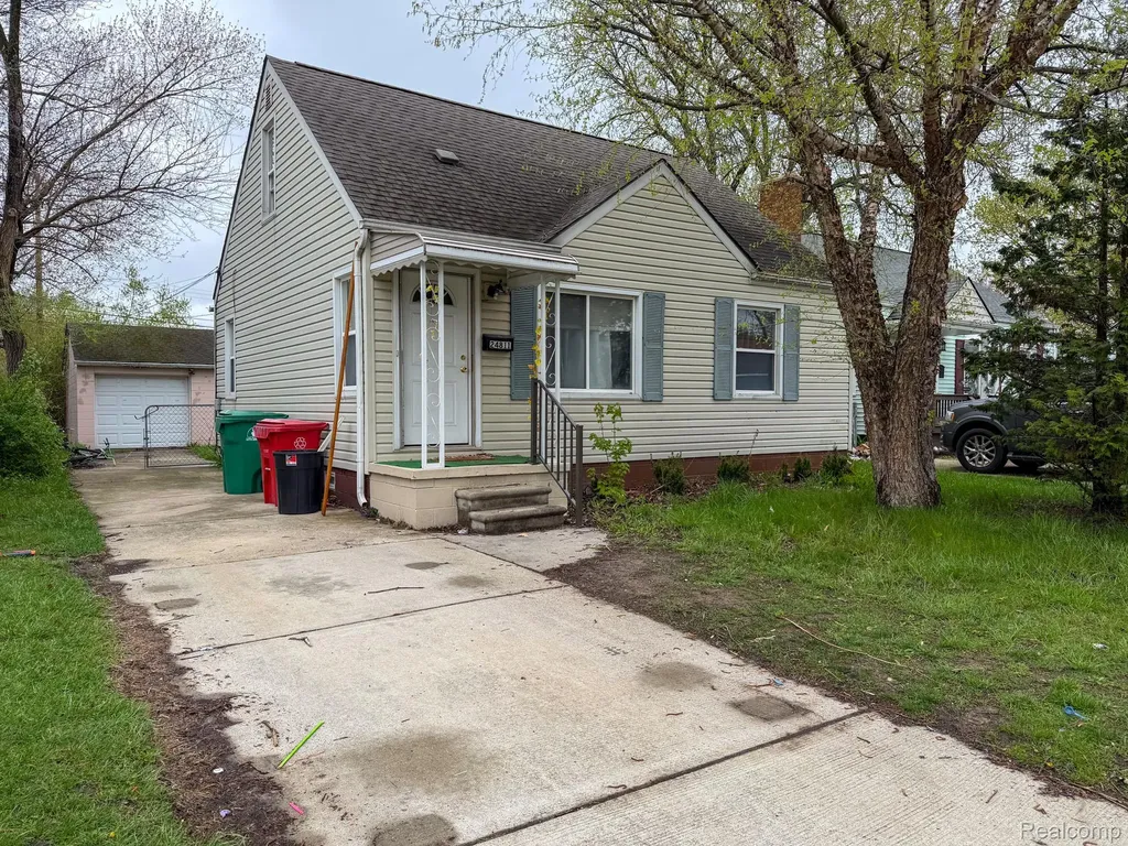 24811 Valley Avenue Eastpointe City MI 48021