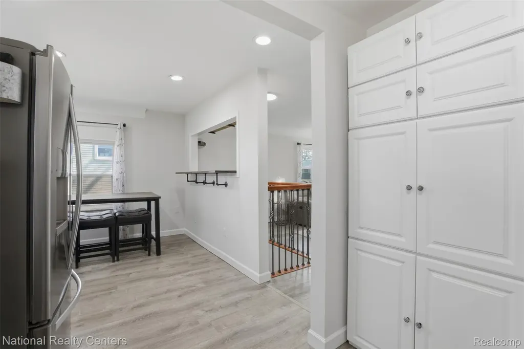 1284 Atkinson Avenue Bloomfield Charter Township MI 48302