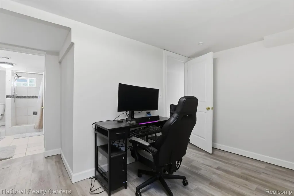 1284 Atkinson Avenue Bloomfield Charter Township MI 48302