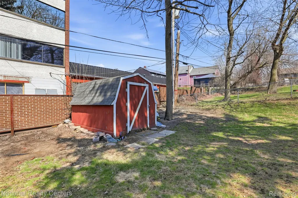 1284 Atkinson Avenue Bloomfield Charter Township MI 48302