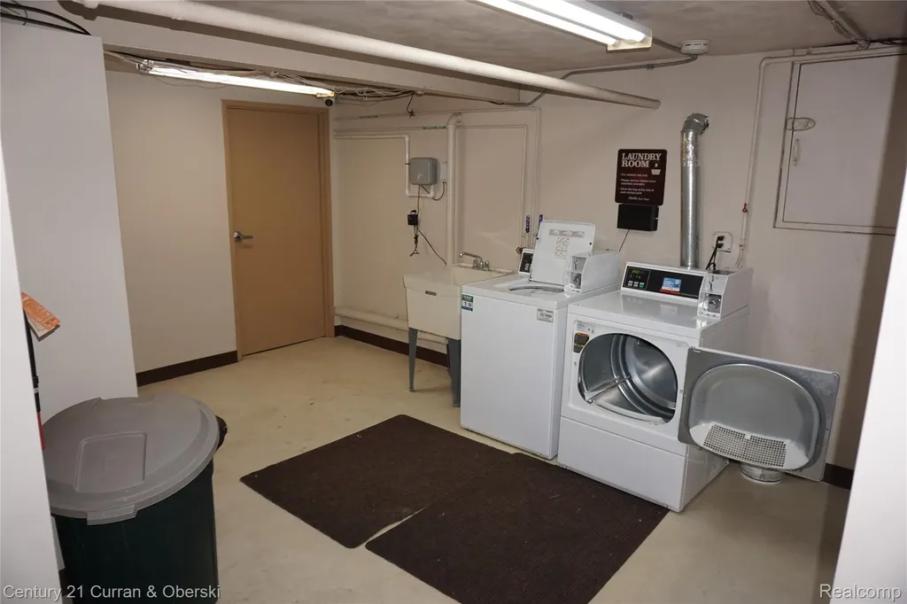 22673 Garrison Street Dearborn City MI 48124