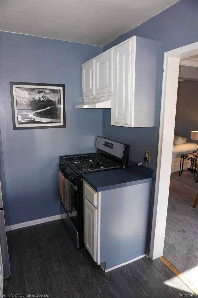 22673 Garrison Street Dearborn City MI 48124