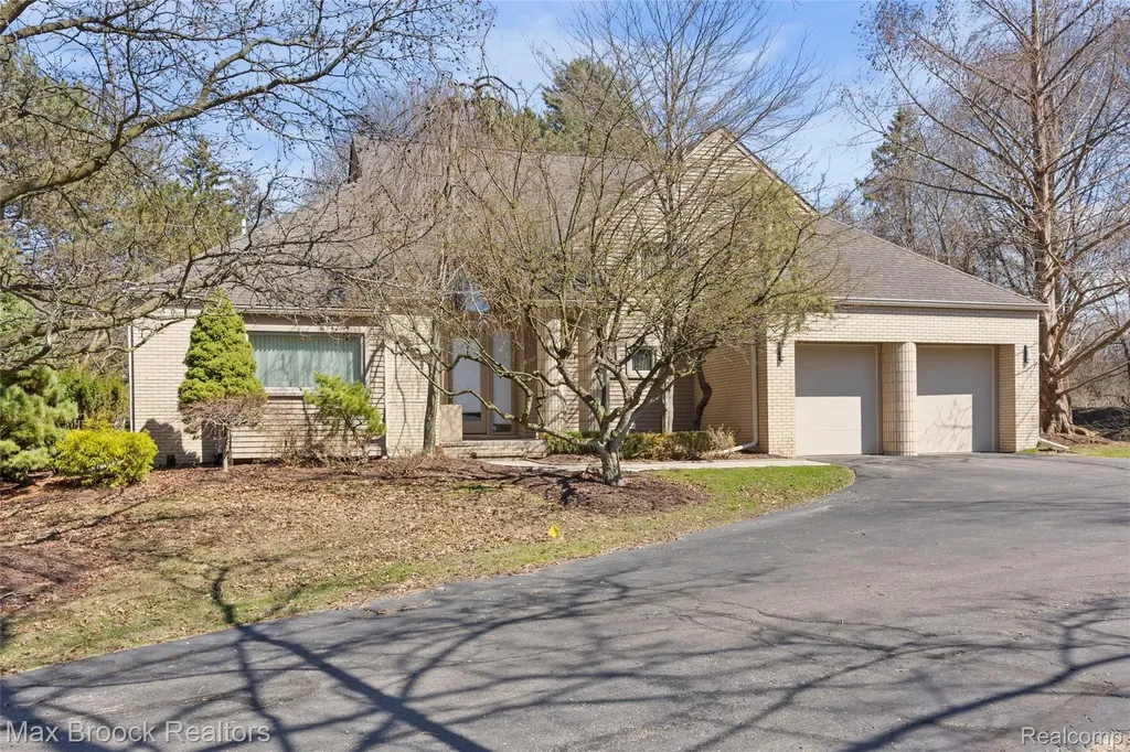 1603 Franklin Hills Drive Bloomfield Hills City MI 48302