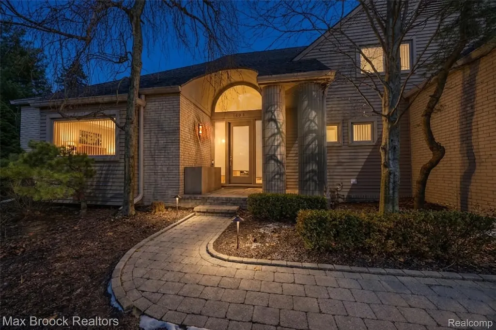 1603 Franklin Hills Drive Bloomfield Hills City MI 48302