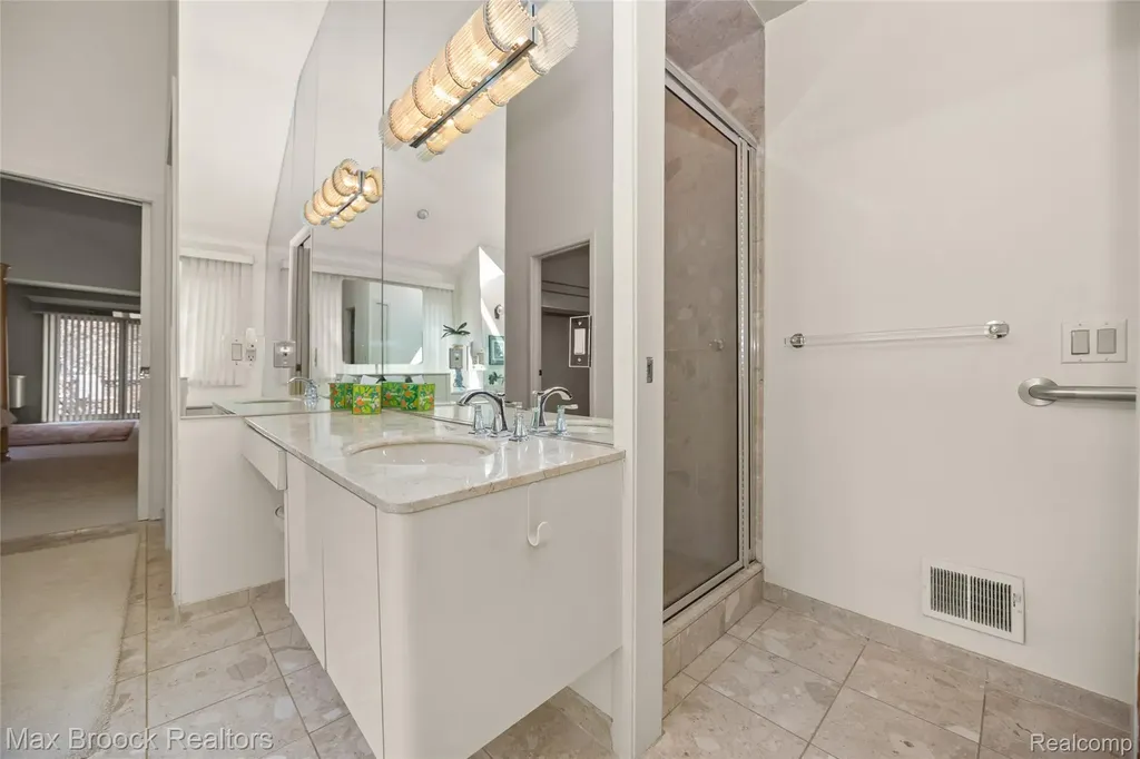 1603 Franklin Hills Drive Bloomfield Hills City MI 48302