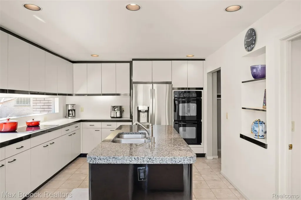 1603 Franklin Hills Drive Bloomfield Hills City MI 48302