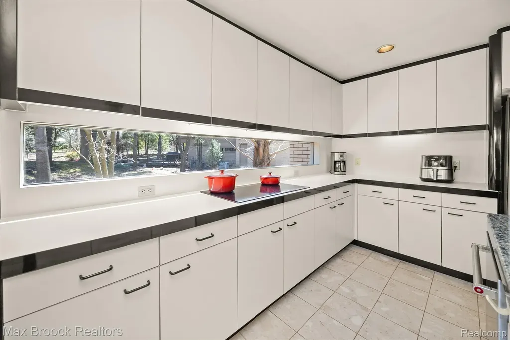 1603 Franklin Hills Drive Bloomfield Hills City MI 48302