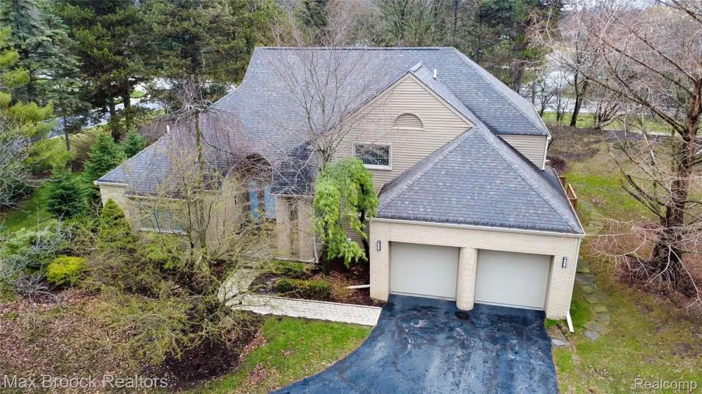 1603 Franklin Hills Drive Bloomfield Hills City MI 48302