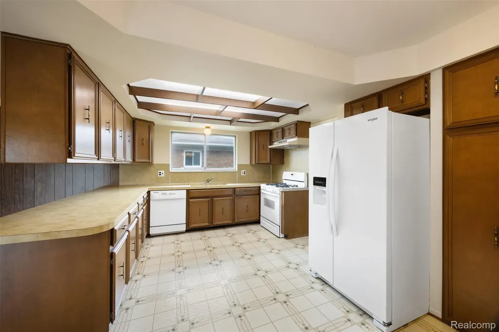 36825 Eton Court Sterling Heights City MI 48310