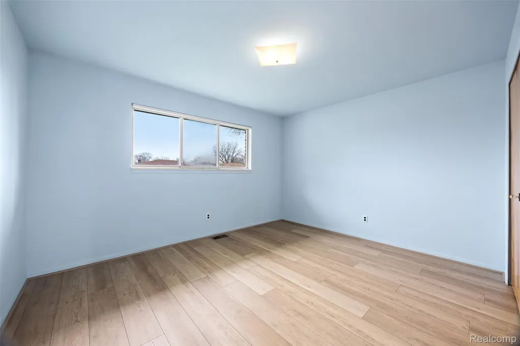 36825 Eton Court Sterling Heights City MI 48310