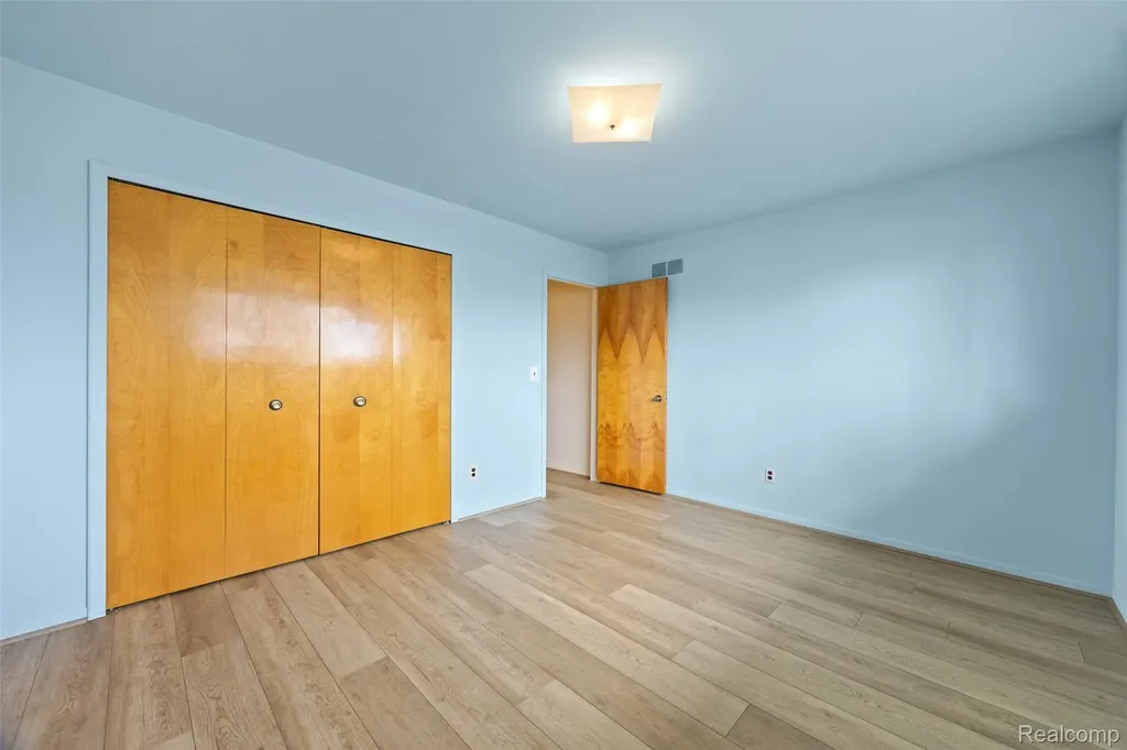 36825 Eton Court Sterling Heights City MI 48310