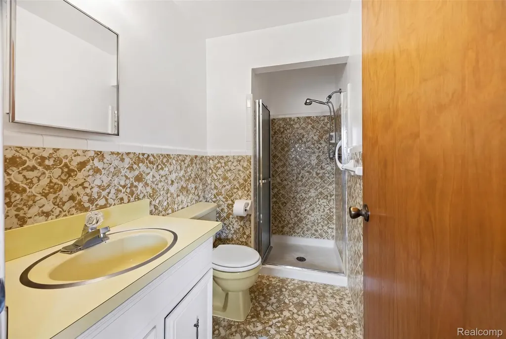 36825 Eton Court Sterling Heights City MI 48310