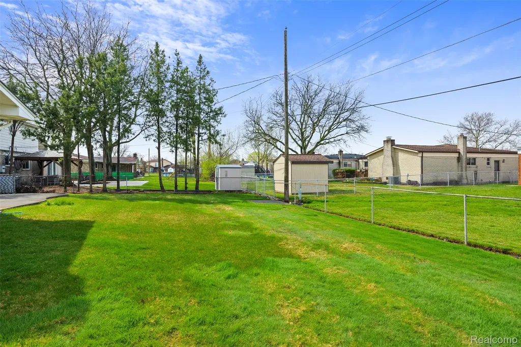 36825 Eton Court Sterling Heights City MI 48310