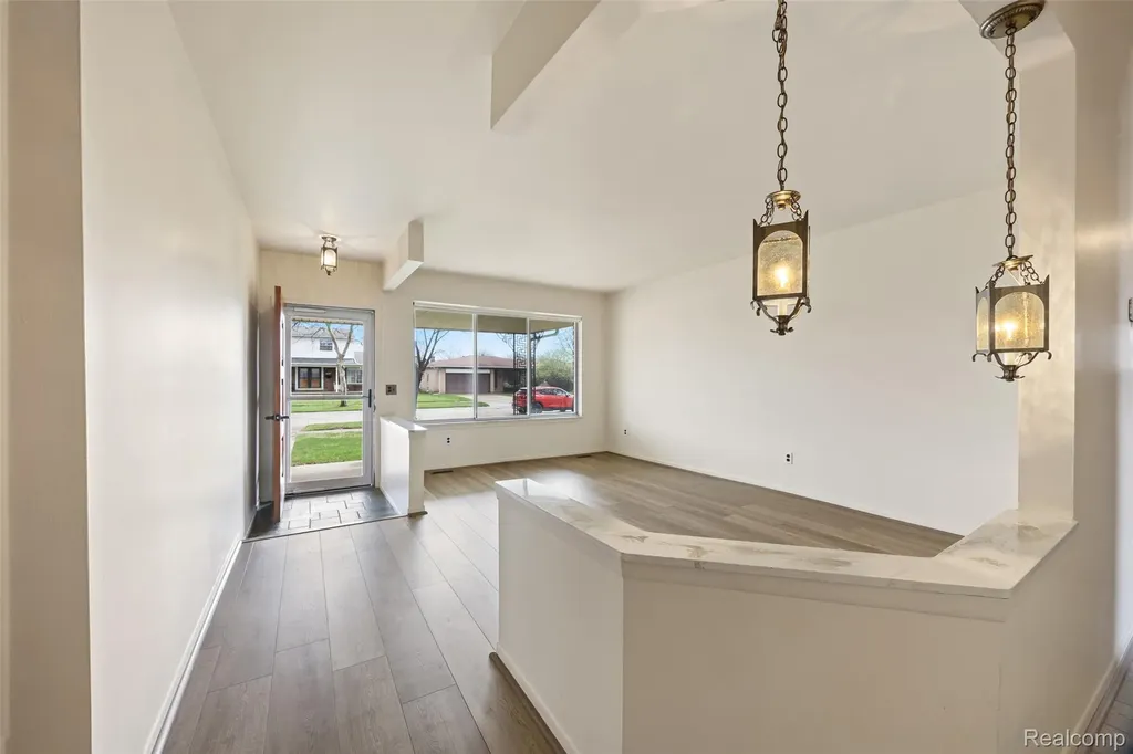 36825 Eton Court Sterling Heights City MI 48310