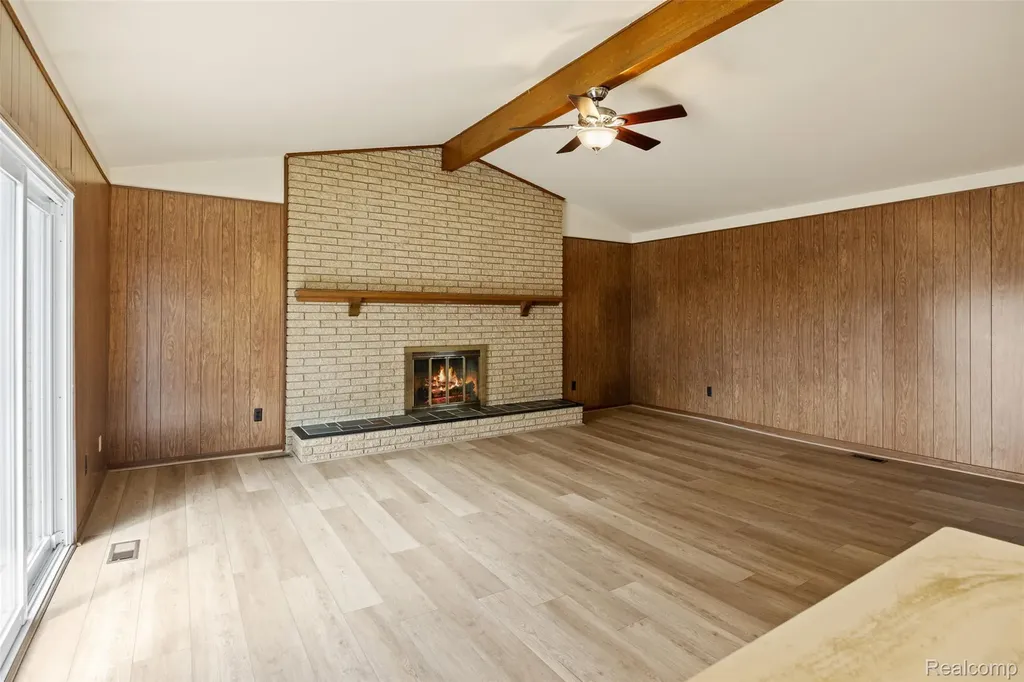 36825 Eton Court Sterling Heights City MI 48310