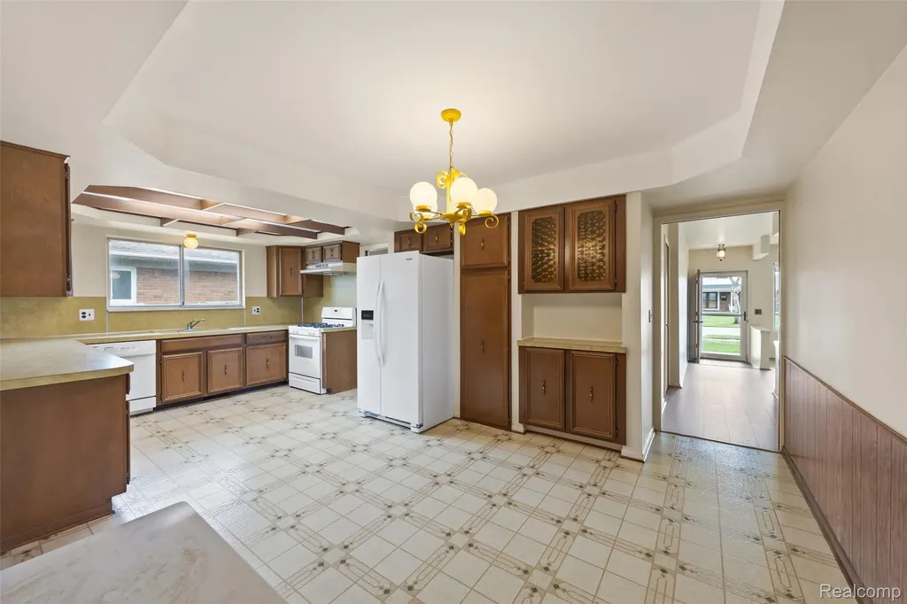 36825 Eton Court Sterling Heights City MI 48310