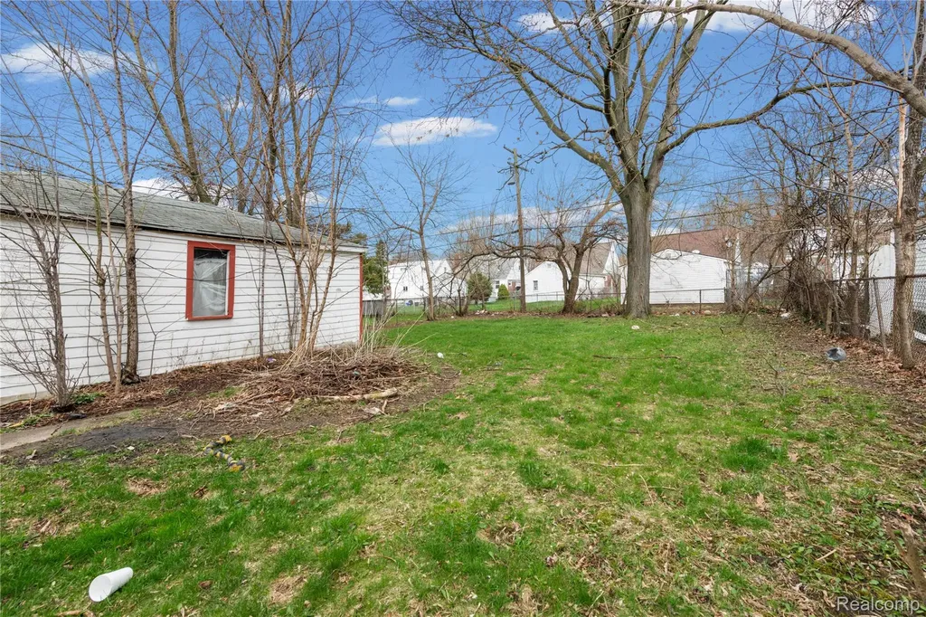 911 Sherbourne Street Inkster City MI 48141