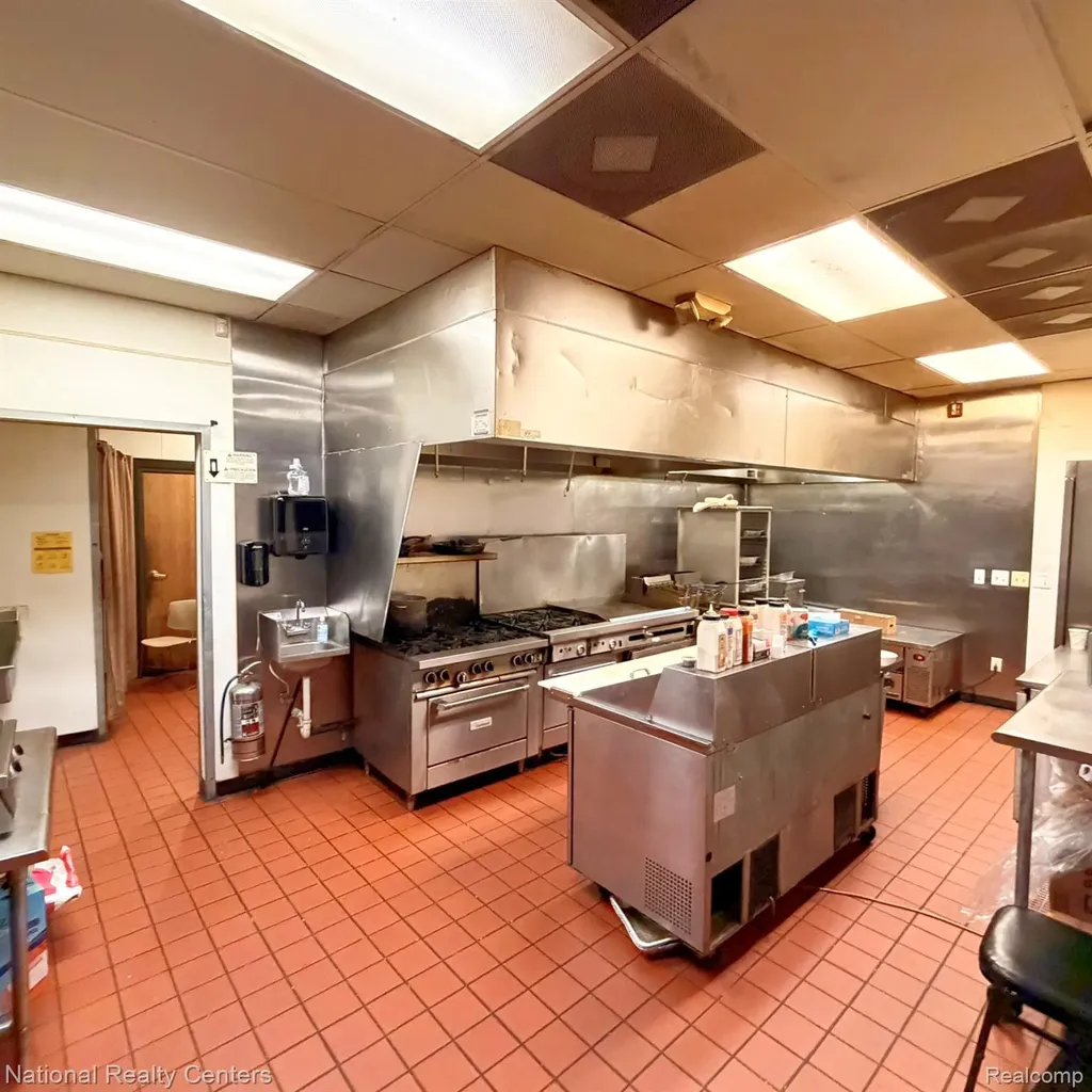 4200 Woodward Avenue Detroit City MI 48201