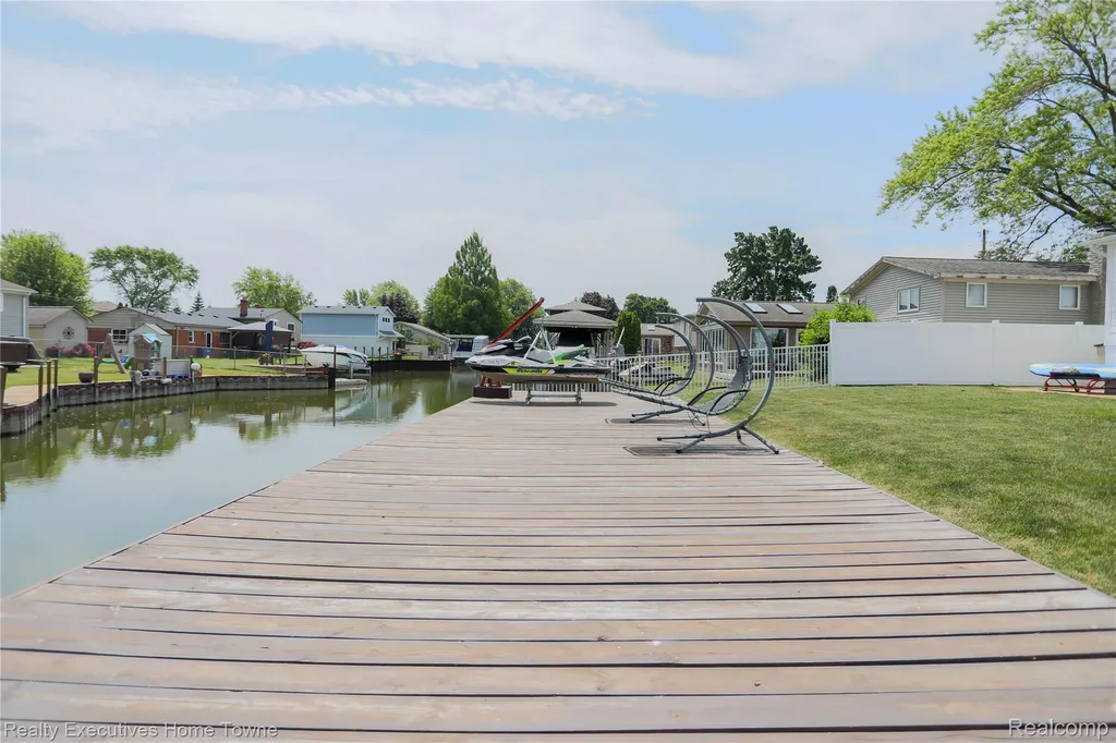 38146 Mast Street Harrison Charter Township MI 48045