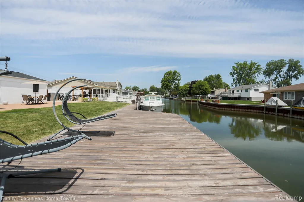 38146 Mast Street Harrison Charter Township MI 48045