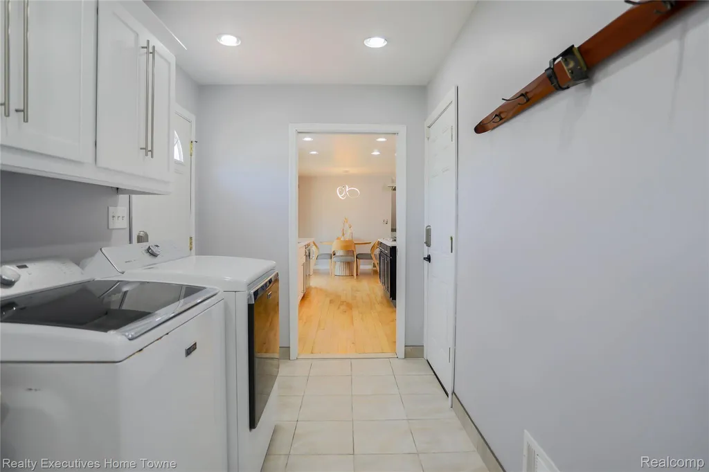 38146 Mast Street Harrison Charter Township MI 48045