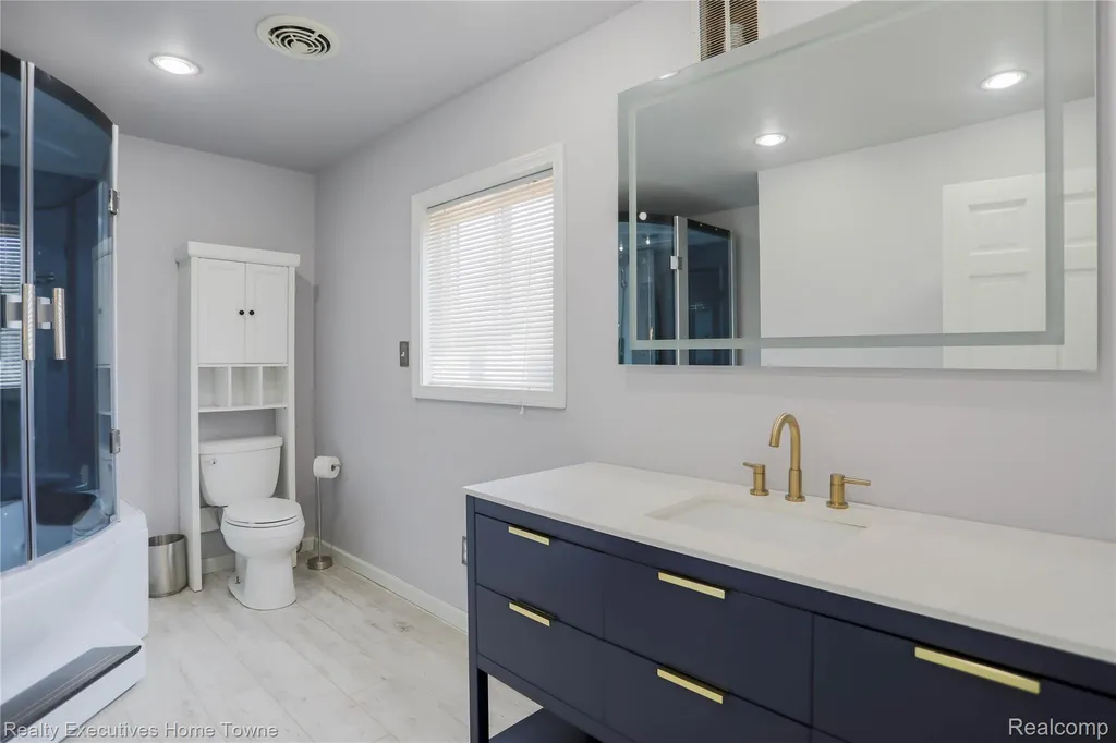 38146 Mast Street Harrison Charter Township MI 48045